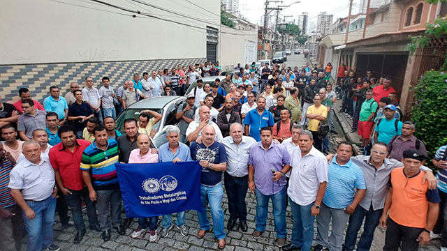Assembleias nas fábricas de São Paulo e Mogi das Cruzes - Sindicato dos  Metalúrgicos de São Paulo e Mogi das Cruzes